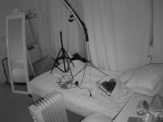 voyeurcam-julmodels-reallife-3