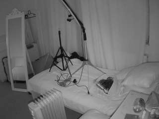 voyeurcam-julmodels-reallife-3