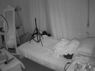 voyeurcam-julmodels-reallife-3