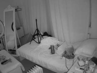 voyeurcam-julmodels-reallife-3