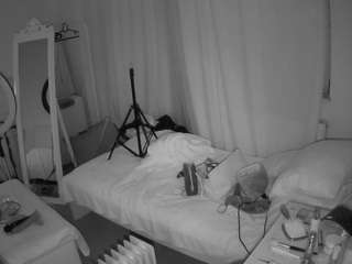 voyeurcam-julmodels-reallife-3