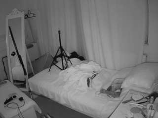 voyeurcam-julmodels-reallife-3