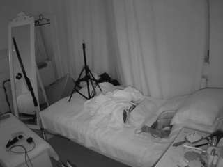 voyeurcam-julmodels-reallife-3's CamSoda show and profile