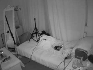 voyeurcam-julmodels-reallife-3