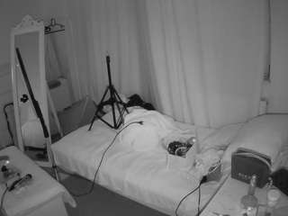 voyeurcam-julmodels-reallife-3