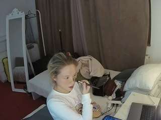 voyeurcam-julmodels-reallife-3