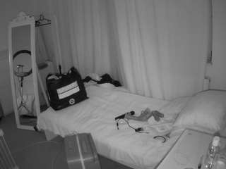 voyeurcam-julmodels-reallife-3