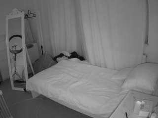 voyeurcam-julmodels-reallife-3