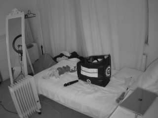 voyeurcam-julmodels-reallife-3