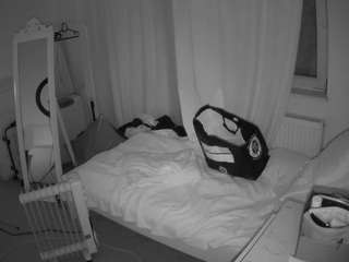 voyeurcam-julmodels-reallife-3