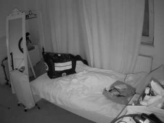 voyeurcam-julmodels-reallife-3