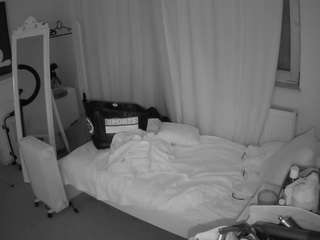 voyeurcam-julmodels-reallife-3