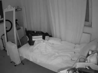 voyeurcam-julmodels-reallife-3