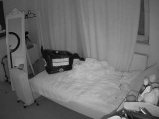 voyeurcam-julmodels-reallife-3