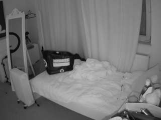 voyeurcam-julmodels-reallife-3