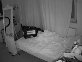 voyeurcam-julmodels-reallife-3