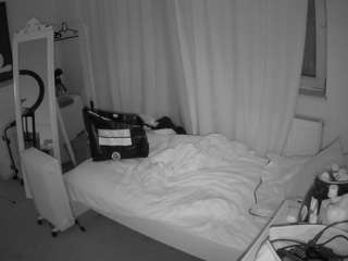 voyeurcam-julmodels-reallife-3