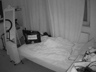 voyeurcam-julmodels-reallife-3