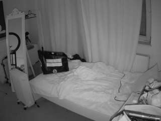 voyeurcam-julmodels-reallife-3