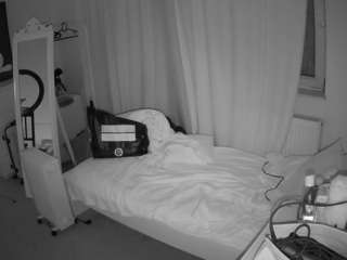 voyeurcam-julmodels-reallife-3