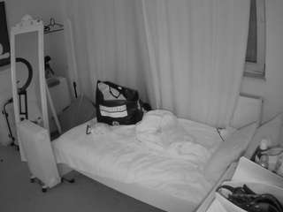 voyeurcam-julmodels-reallife-3