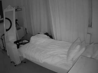 voyeurcam-julmodels-reallife-3