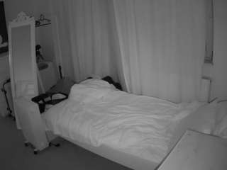 voyeurcam-julmodels-reallife-3's CamSoda show and profile