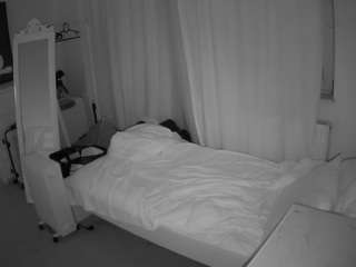 voyeurcam-julmodels-reallife-3