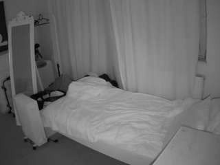 voyeurcam-julmodels-reallife-3