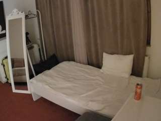 voyeurcam-julmodels-reallife-3