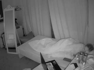 voyeurcam-julmod... Live Webcam on CamSoda