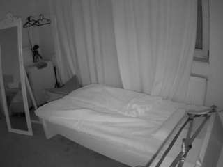 voyeurcam-julmodels-reallife-3 webcam