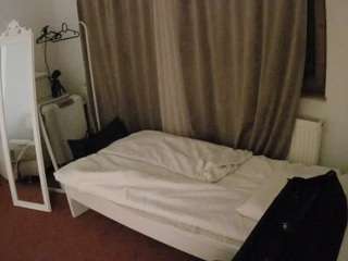 voyeurcam-julmodels-reallife-3