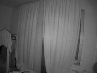 voyeurcam-julmodels-reallife-3