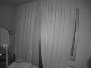 voyeurcam-julmodels-reallife-3