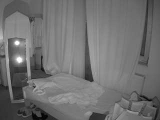 voyeurcam-julmodels-reallife-3
