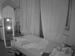 voyeurcam-julmodels-reallife-3