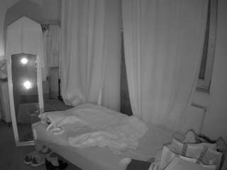 voyeurcam-julmodels-reallife-3