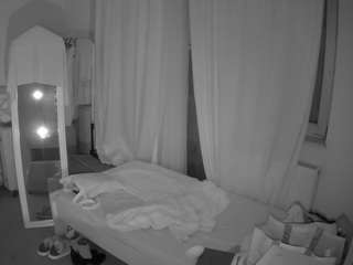 voyeurcam-julmodels-reallife-3