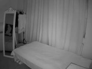 voyeurcam-julmodels-reallife-3