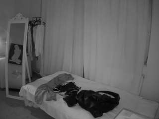 voyeurcam-julmodels-reallife-3