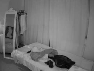 voyeurcam-julmodels-reallife-3