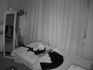 le modèle voyeurcam-julmodels-reallife-3 est en webcam porno dans un show sur le site camsoda, il possède les tags suivants: flashing,full nudity,hidden,hidden cam,hot,julmodels-house,pov,sexwebcam,voyeur,hd