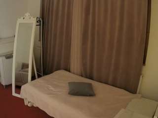 voyeurcam-julmodels-reallife-3