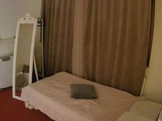 voyeurcam-julmodels-reallife-3