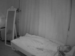 voyeurcam-julmodels-reallife-3