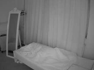 voyeurcam-julmodels-reallife-3