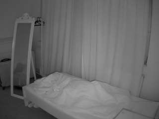voyeurcam-julmodels-reallife-3