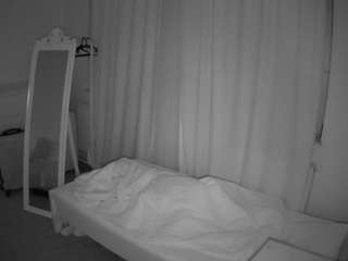voyeurcam-julmodels-reallife-3