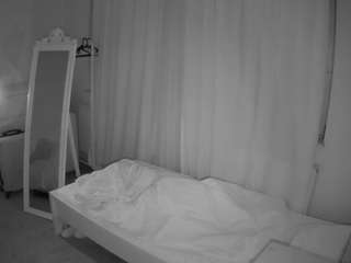 voyeurcam-julmodels-reallife-3